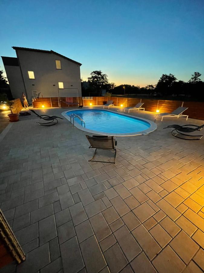 Holiday Home “Marko” With Heated Pool! Nin Esterno foto