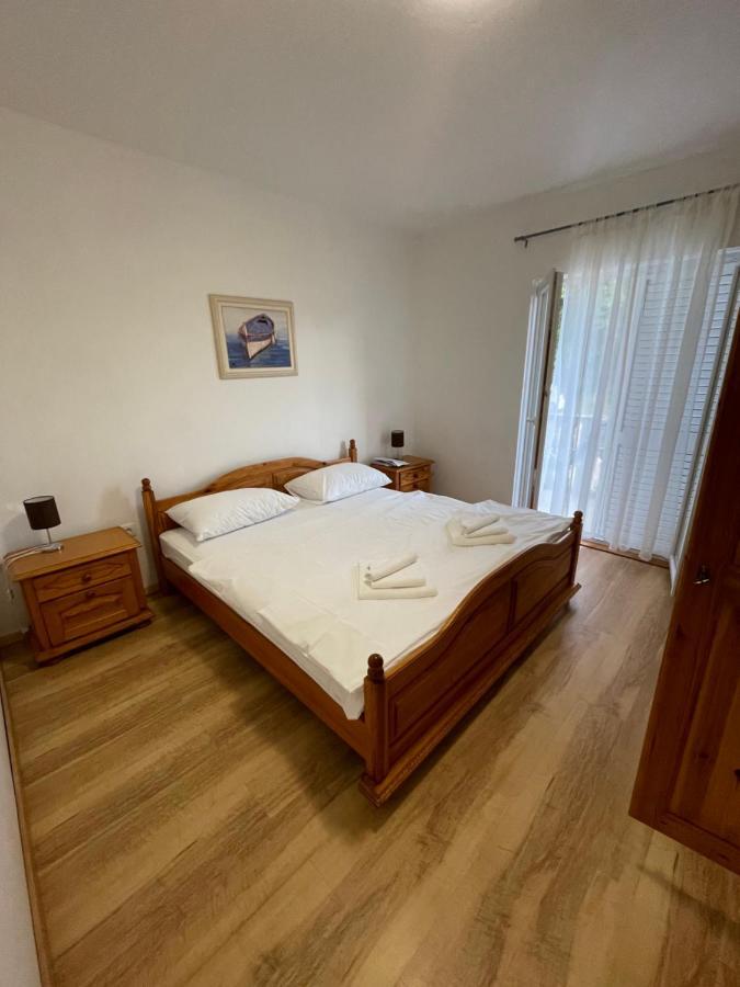 Holiday Home “Marko” With Heated Pool! Nin Esterno foto