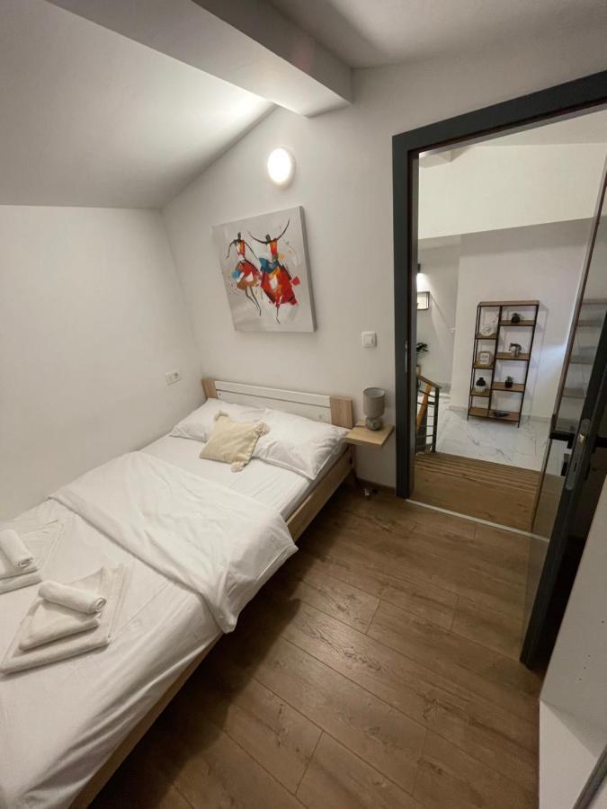 Holiday Home “Marko” With Heated Pool! Nin Esterno foto
