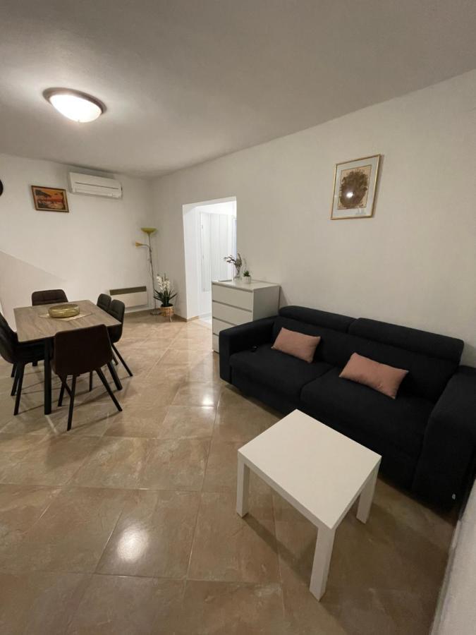 Holiday Home “Marko” With Heated Pool! Nin Esterno foto